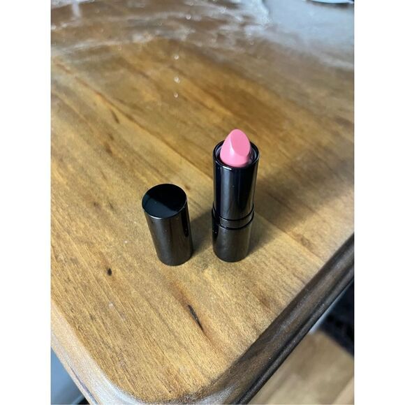 Doll 10 No Angel Lip Rouge Lipstick NWT - Picture 3 of 7